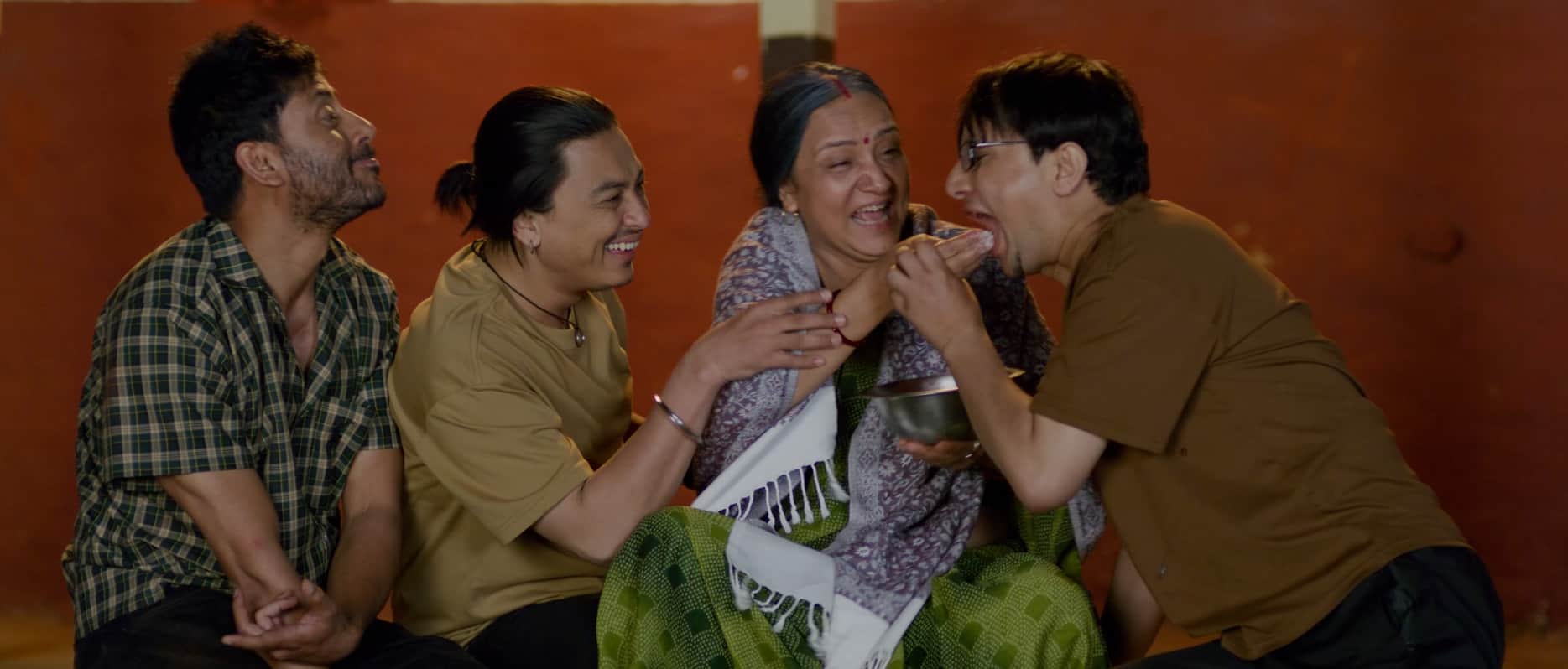 ‘आ बाट आमा २’को मर्मस्पर्शी ट्रेलर सार्वजनिक, आमाको खोजीमा पलको संघर्ष