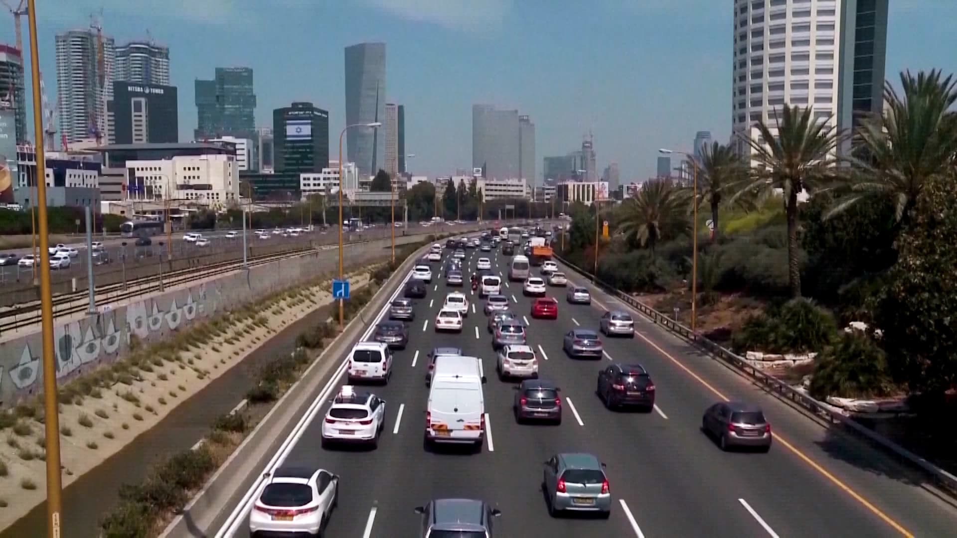 इरानद्वारा हर्मुज जलमार्ग पूर्ण रूपमा बन्द, तेल ट्याङ्करहरू बीच बाटोबाटै फर्किए