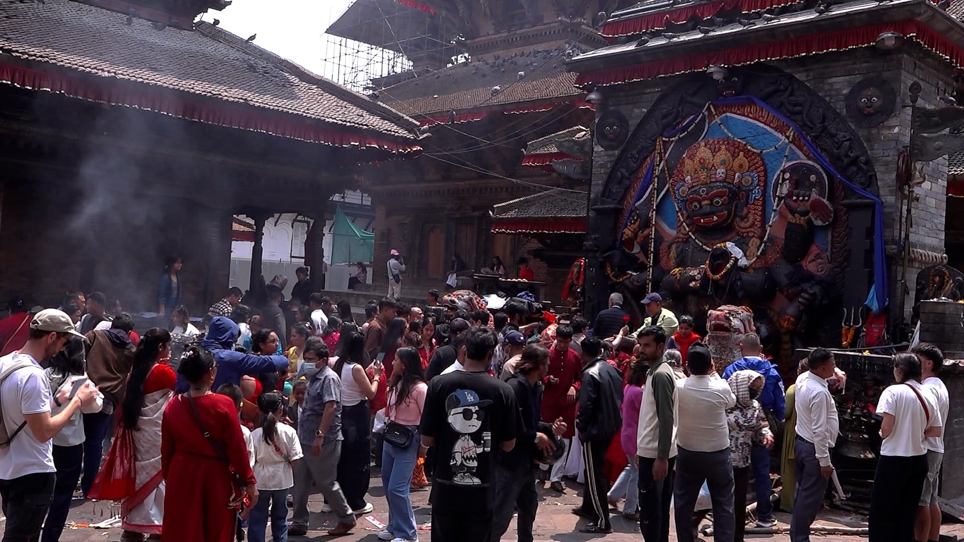 नयाँ वर्षमा बसन्तपुरमा चहलपहल (फोटोफिचर)