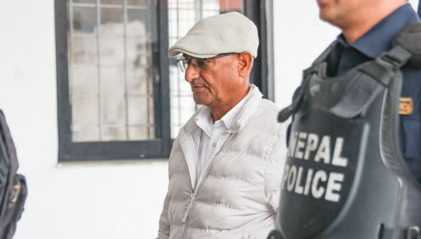 रमेश लेखकको रिटमा सर्वोच्चद्वारा कारण देखाउ आदेश जारी