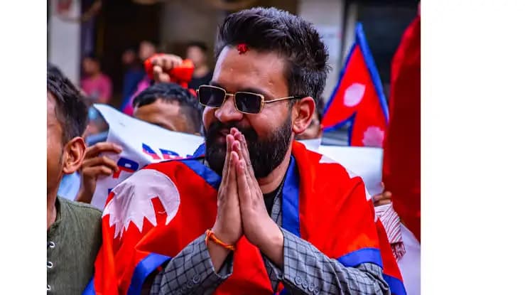 झापा–५ मा तातिँदै चुनावी माहोलः दल र स्वतन्त्र दुवै पक्षका उम्मेद्वार घरदैलोमा सक्रिय