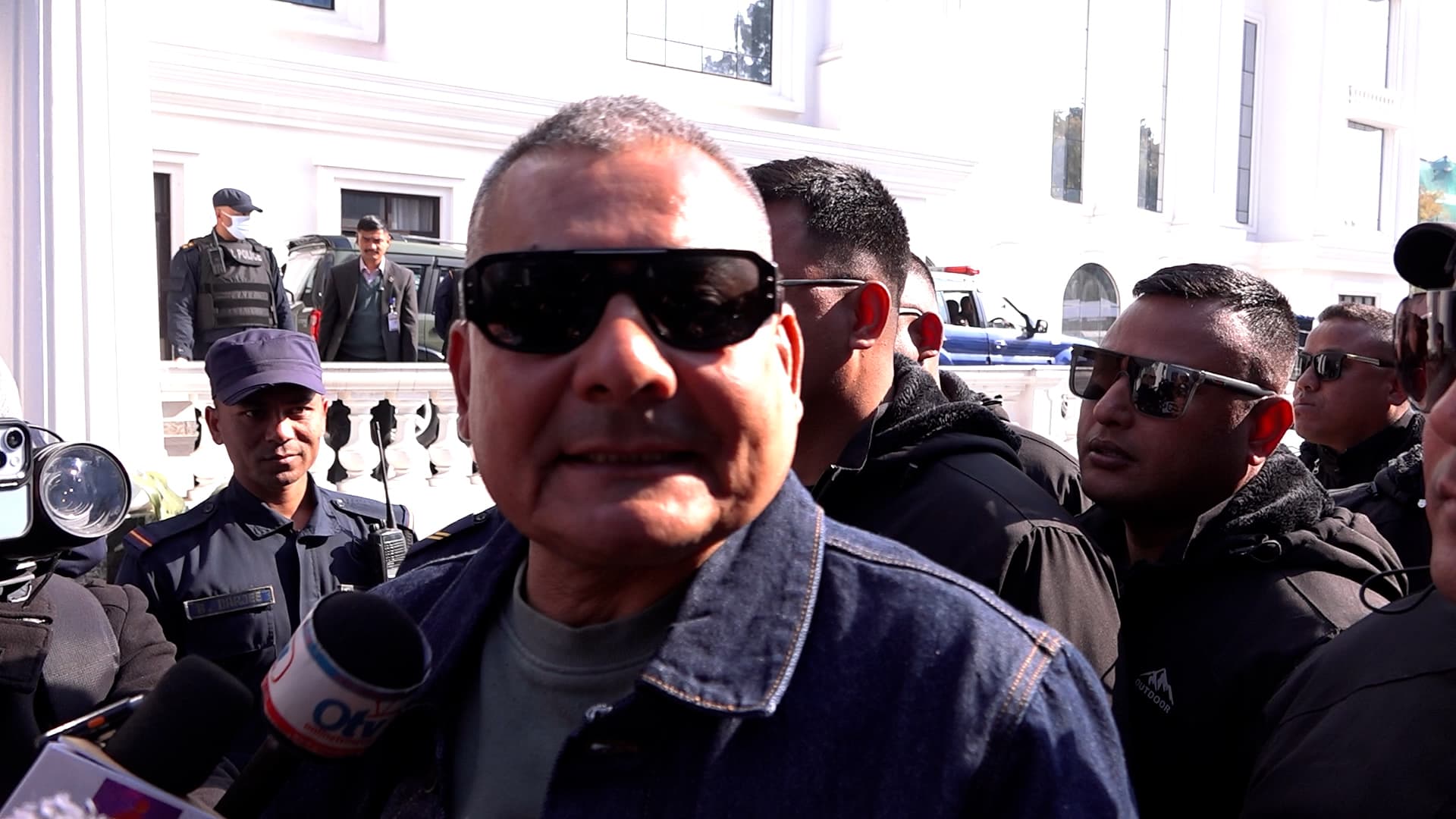 प्रधानमन्त्रीको चित्त नदुखोस भनेर वार्तामा आएको हुँ : दुर्गा प्रसाईं