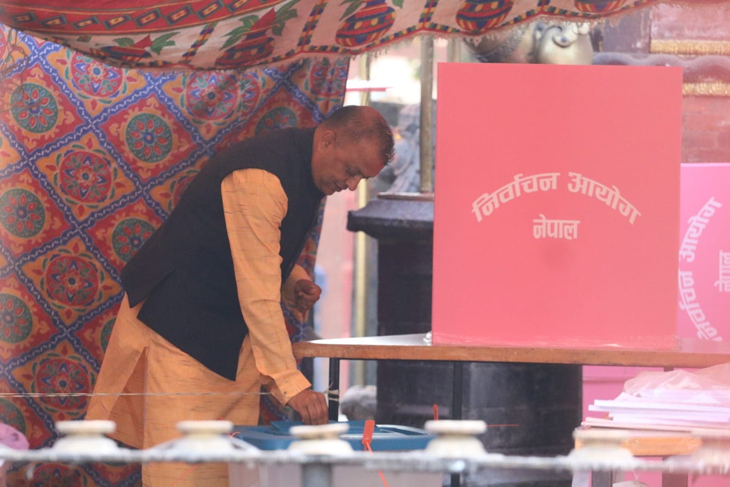 हामीलाई अवसर दिनुस् पाँच वर्ष सुशासनमा काम गर्न चाहन्छौँ – गगन थापा