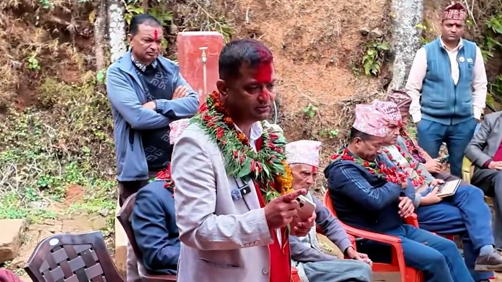 पर्वतमा तेस्रो जितको खोजीमा पदम गिरी, मतदाता पछुताउन नपर्नेगरी काम गर्ने