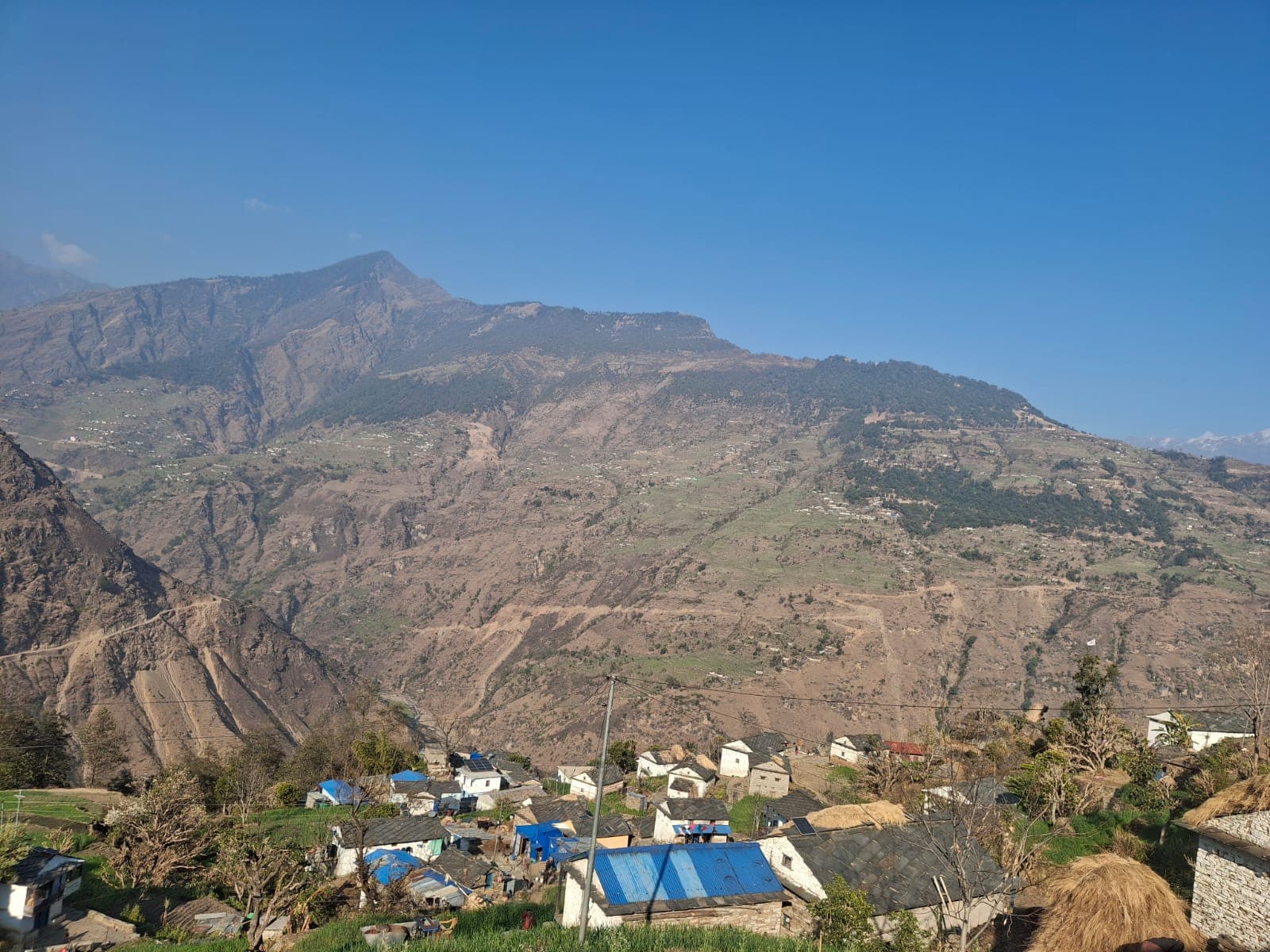 युवाविहीन बस्तीमा चुनावी रौनकः न भोटर छन्, न त उत्साह !