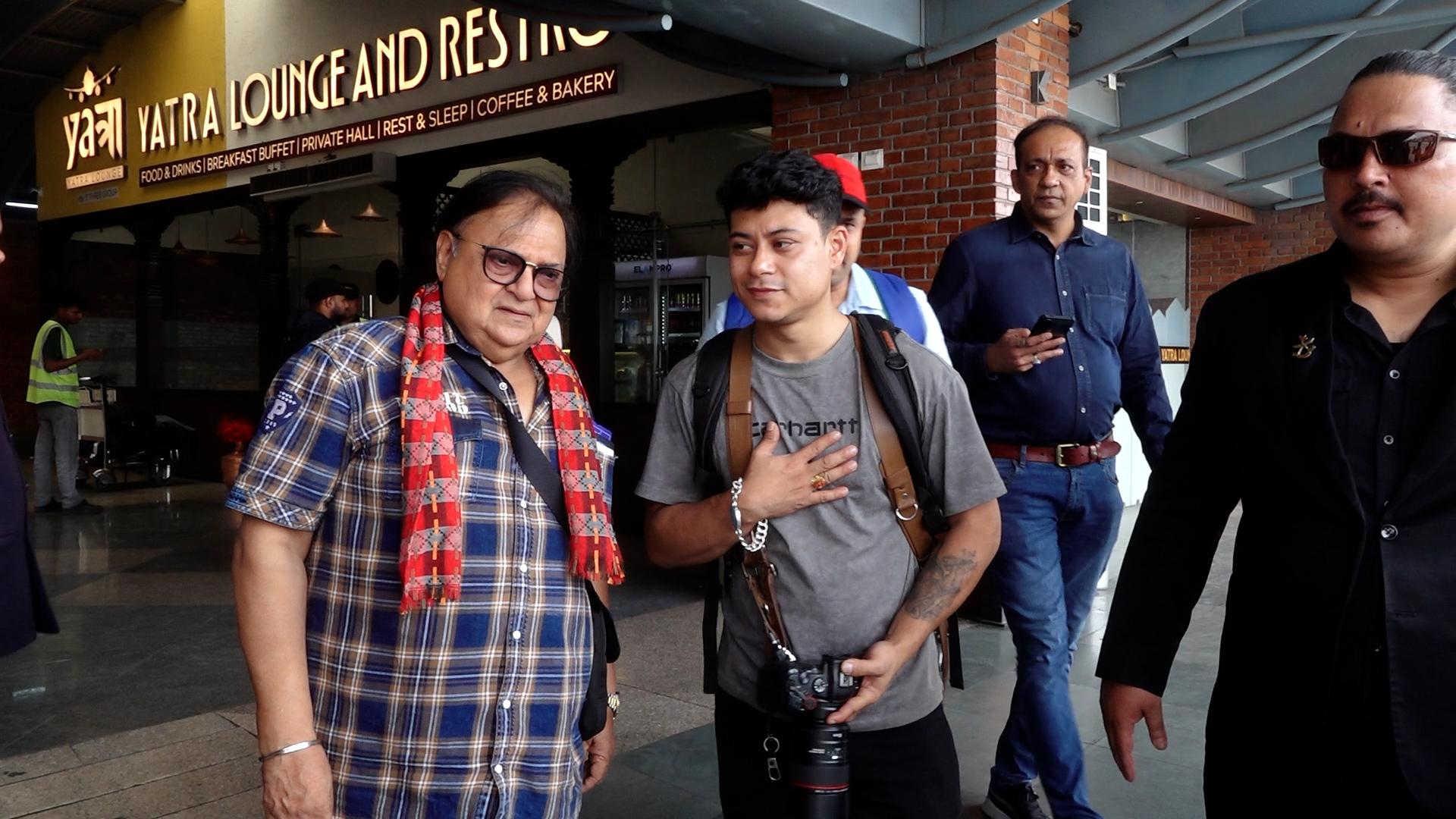 ‘है जवानी तो इश्क होना है’ को प्रचारका लागि वरिष्ठ भारतीय अभिनेता राकेश बेदी काठमाडौंमा