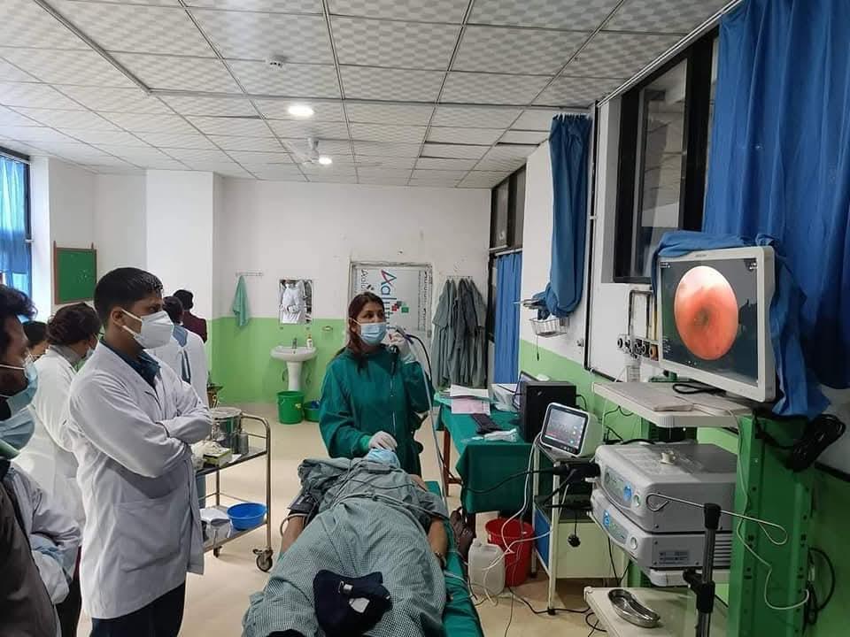 कर्णाली स्वास्थ्य विज्ञान प्रतिष्ठानमा एक्सरे सेवा ठप्प, बिरामीलाई सास्ती
