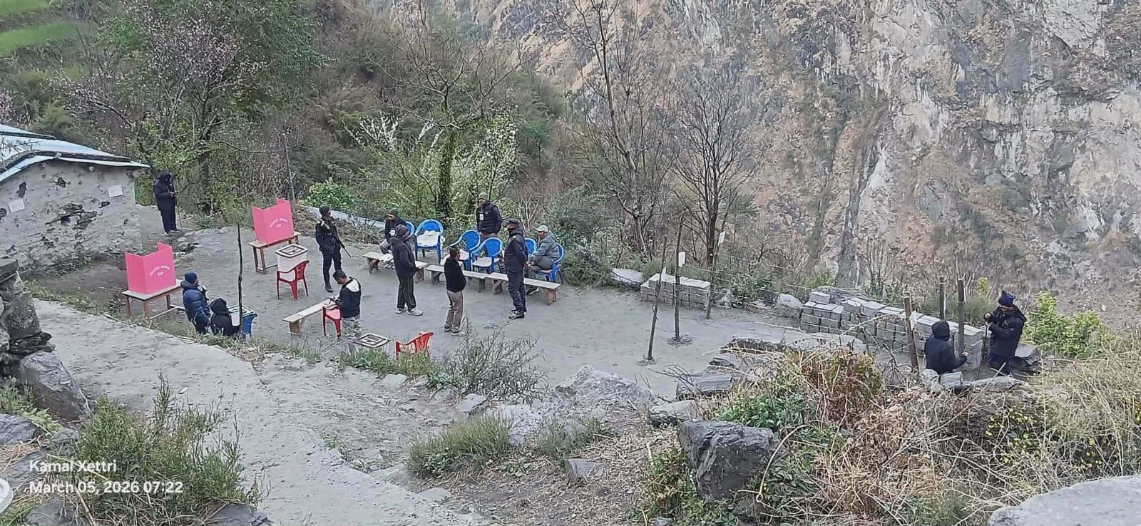 दार्चुलामा ‘नो भोट’ अभियान, दुधिला माविमा १० बजेसम्म शून्य मतदान