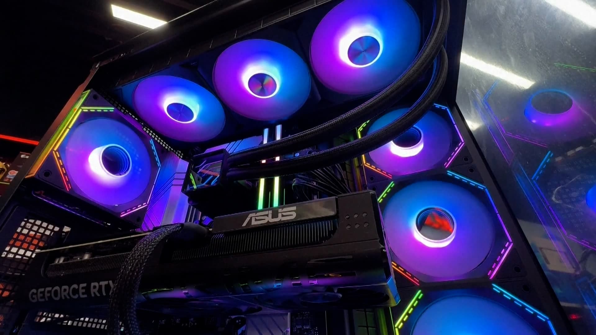 च्याटजीपीटी र जेमिनीको प्रयोग वृद्धिसँगै विश्वभर उच्च क्षमताको र्यामको अभाव