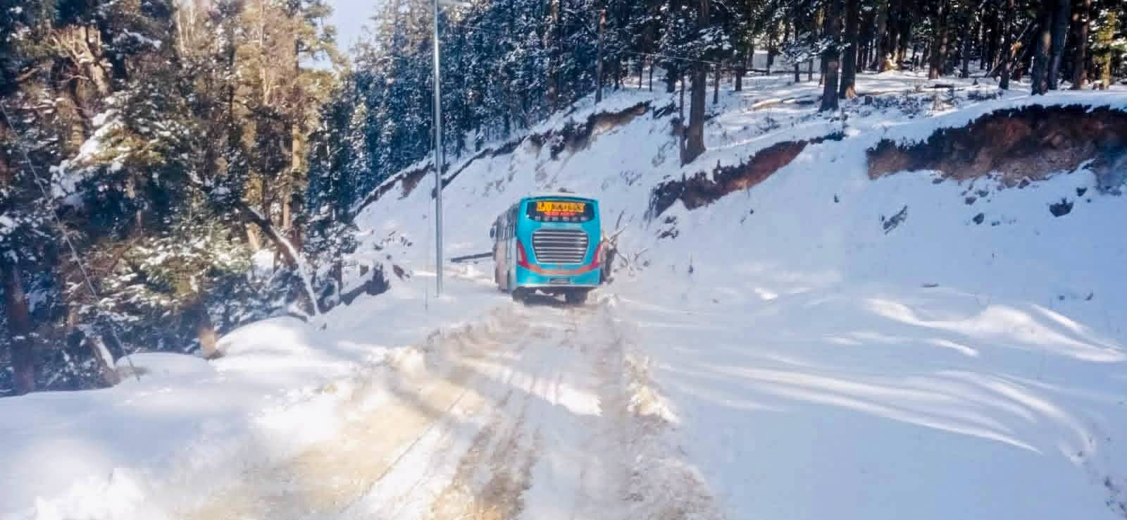 हिमपातपछि अवरुद्ध कर्णाली राजमार्ग पुनः सञ्चालनमा