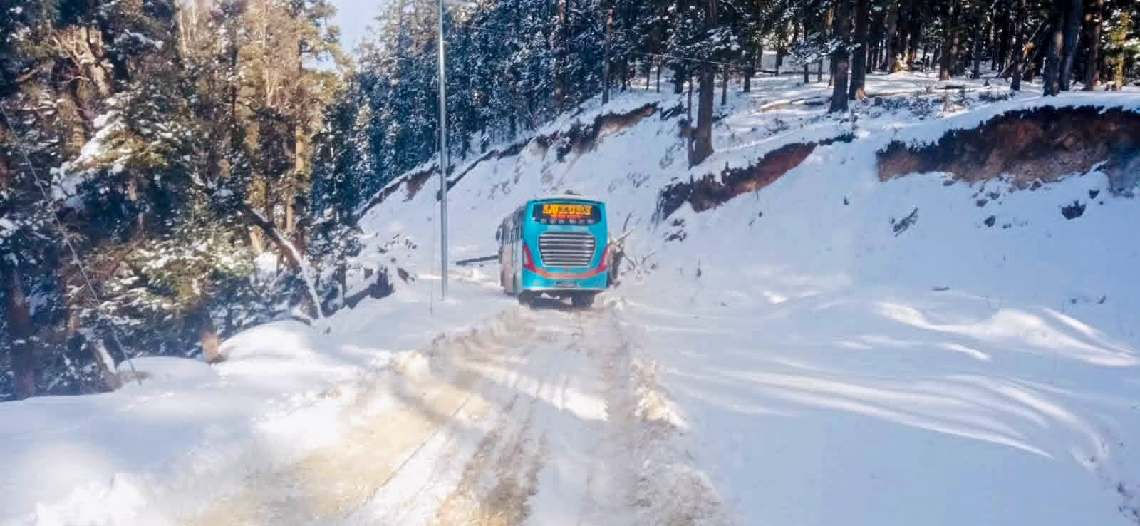 हिमपातपछि अवरुद्ध कर्णाली राजमार्ग पुनः सञ्चालनमा
