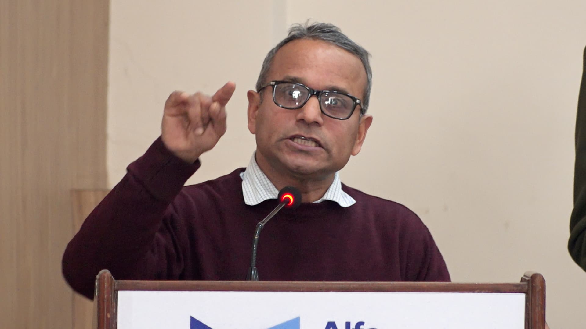 नयाँ दलहरुमा केही खास समूदायको मात्र वर्चश्व छ : विश्लेषक शाह