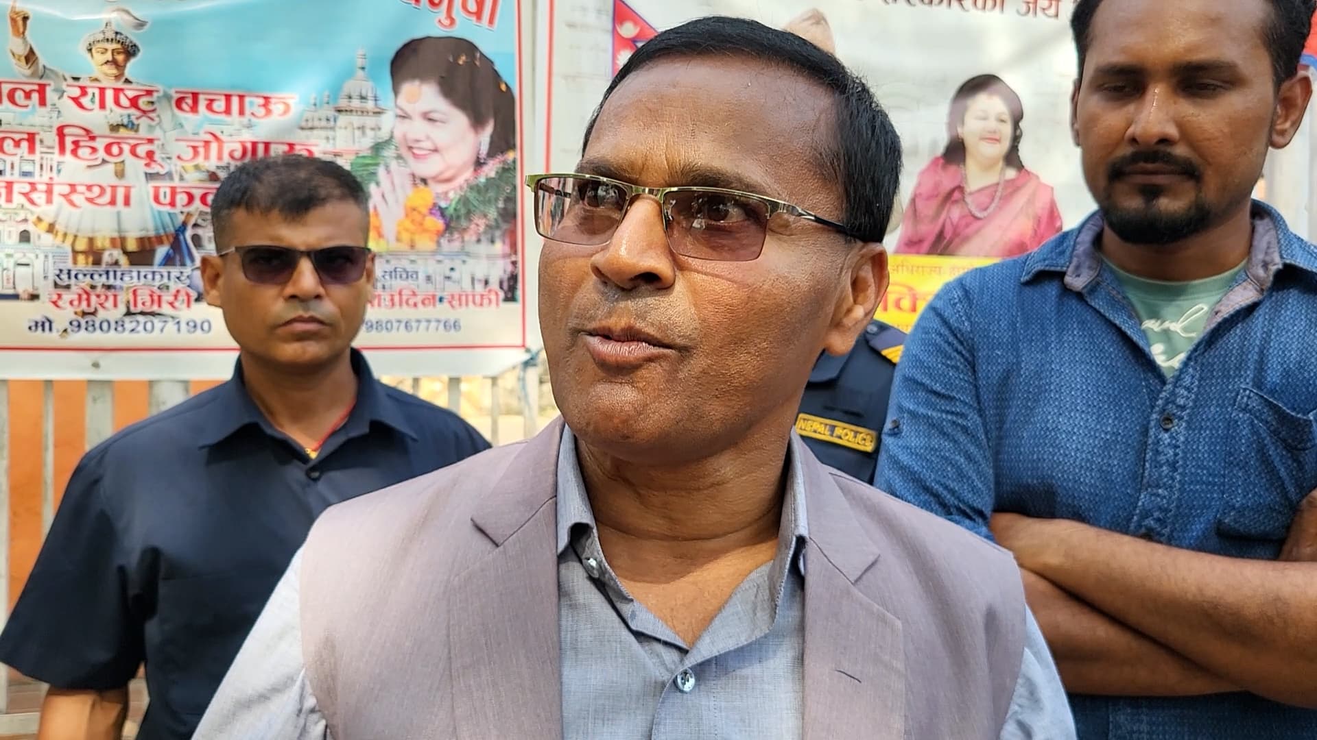 फुटपाथ खाली गराउन मधेश प्रदेशका गृहमन्त्री आफैं आए सडकमा