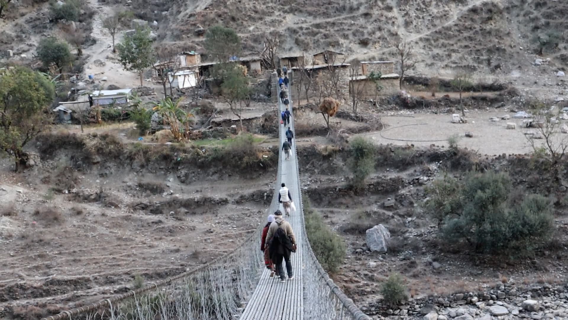 दोमुख पुल निर्माणमा ठेकेदारको लापरवाहीः ४ वर्षमा करिब २ प्रतिशत मात्र प्रगति