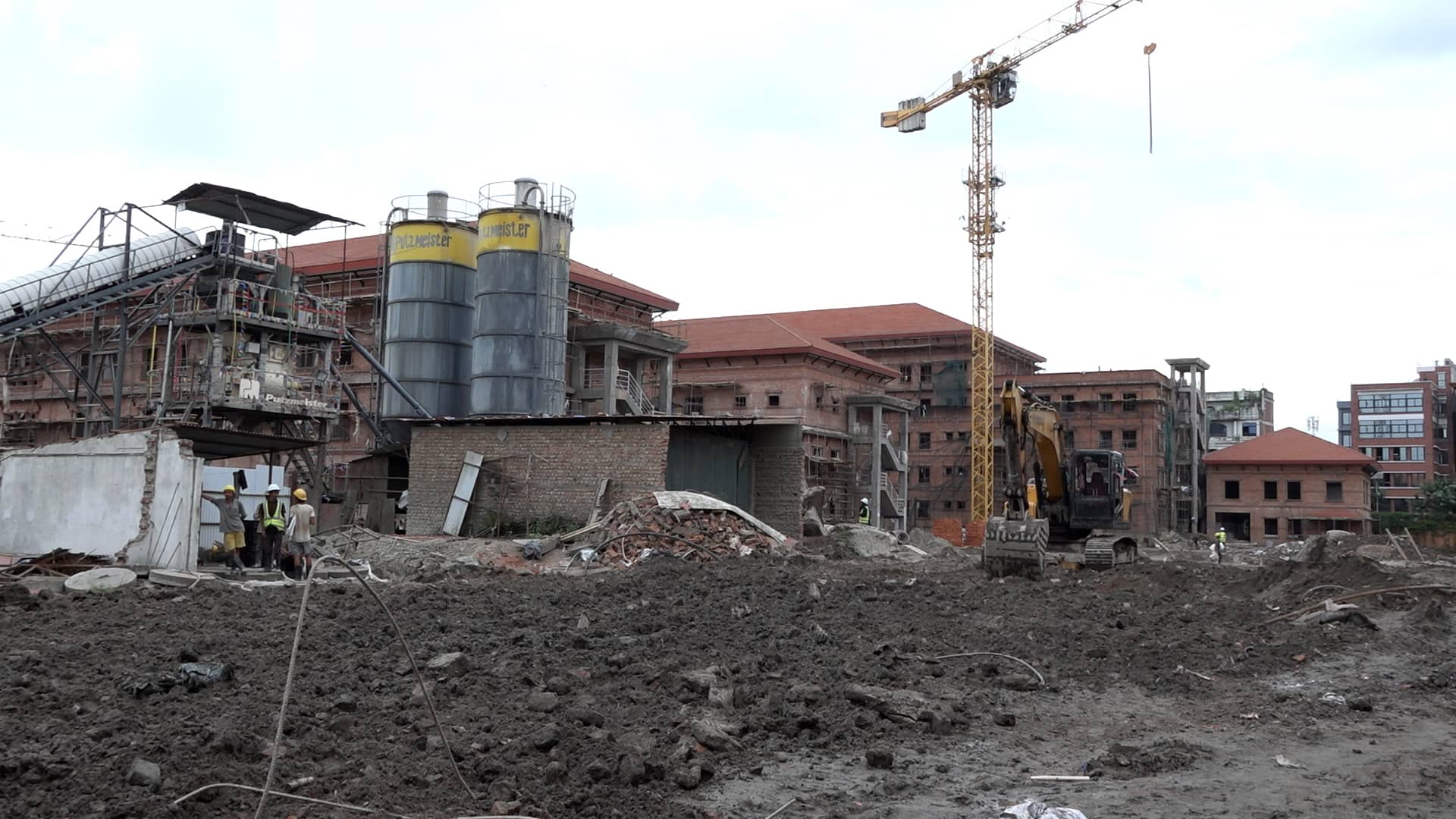 सिंहदरबारमा नयाँ संसद भवन निर्माण धमाधम, चारसय मजदूर २४ सै घन्टा सक्रिय