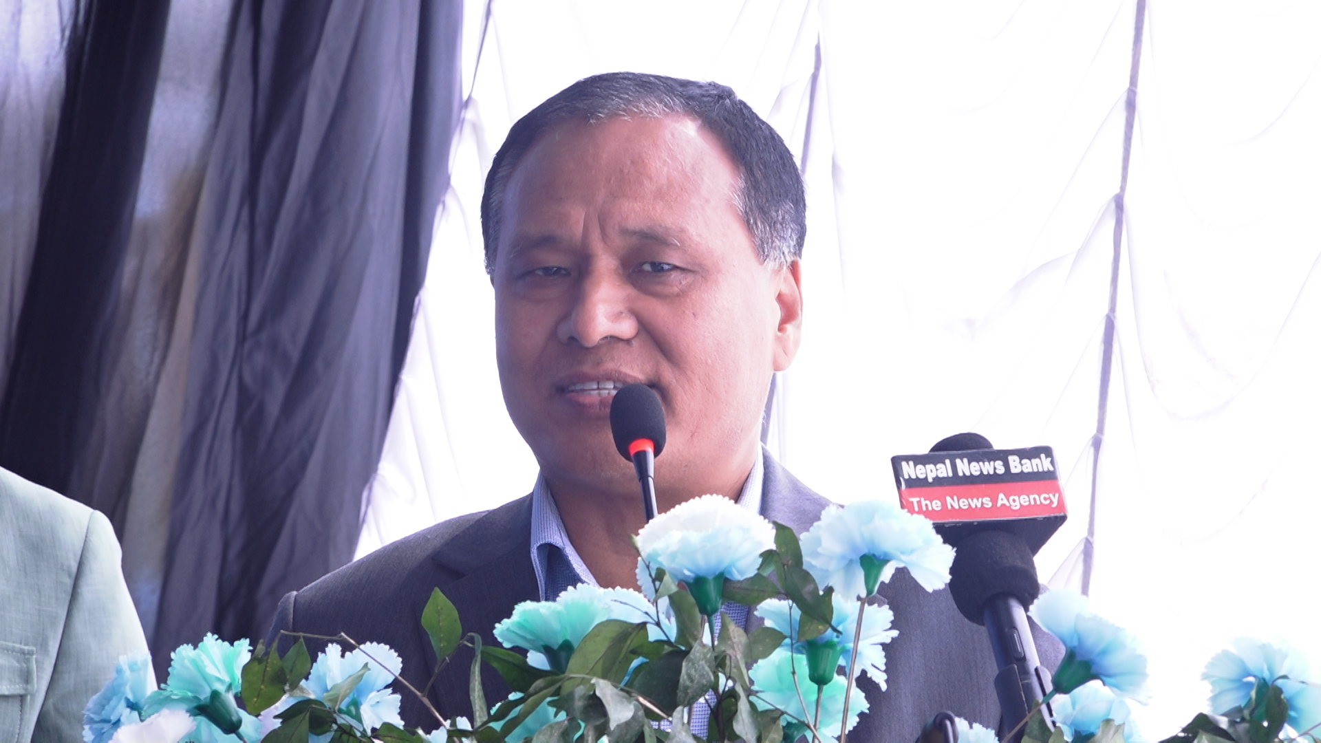 मेलम्ची खानेपानीको अवरोध हटाउन मन्त्री घिसिङद्वारा हेलम्बु गाउँपालिकालाई आग्रह