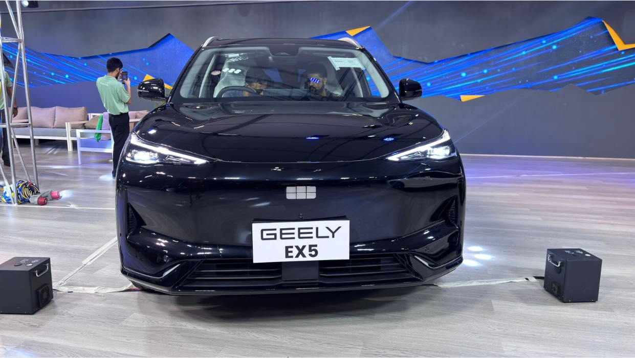 गिलि अटो एक्स–५ को विश्वव्यापी बिक्री २ लाख १० हजार नाघ्यो