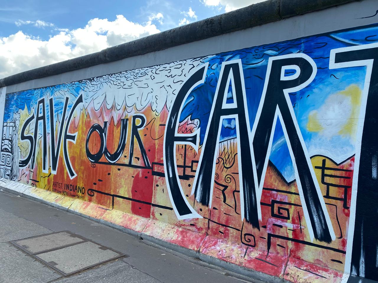 जब बर्लिन पर्खाल ढल्यो अनि मनाउन थालियो स्वतन्त्रता दिवस