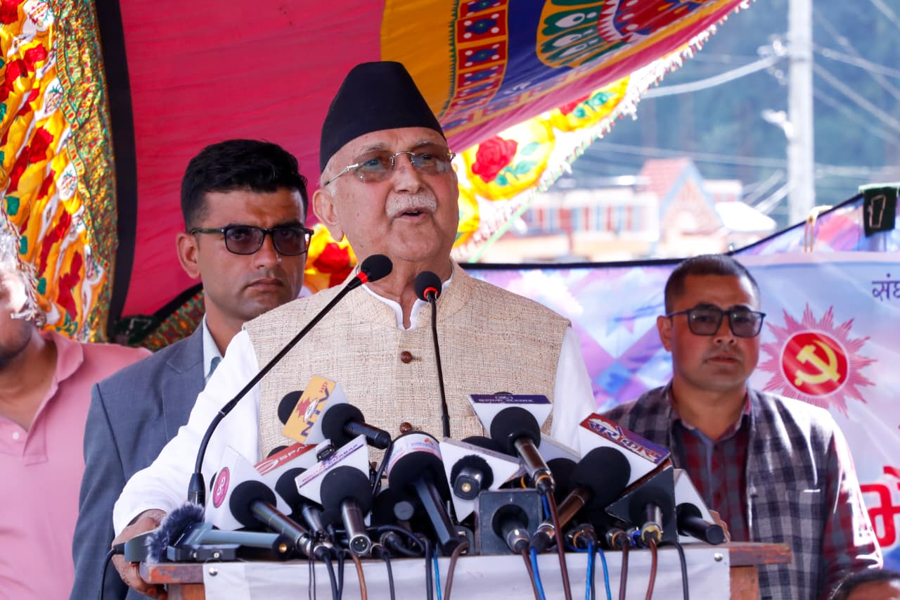 मेरो पासपोर्ट रोक्का गरेर वर्तमान सरकारले सडक तमासा देखायो ः ओली